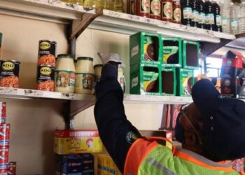 Residents have openly criticised government for responding after children have died in the food poisoning crisis the country is faced with.