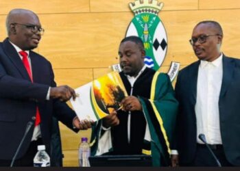 MEC Bonakele Majuba, mayor Vusi Nhlapho (middle) and municipal manager Sizwe Mayisela (right).