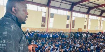 eMalahleni mayor Vusi Nhlapho inspired the Empucukweni matric class of 2025 to work harder.