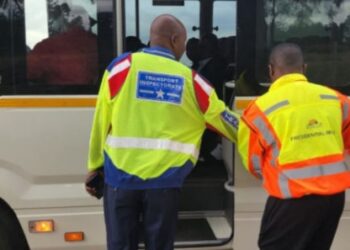 Mpumalanga Roads and Transport MEC Thulasizwe Thomo has warned scholar transport operators to avoid incidents that compromise the safety of learners they transport
