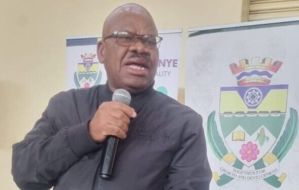 : Mayor Vusi Buda accuses informal settlement residents of illegal water connections amidst complaints of supply shortages in Victor Khanye Municipality