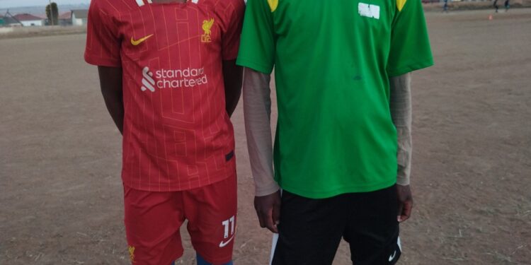 From the left _ Nhlakanipho Mahlangu (14), Siyamthanda Mahlangu (13)